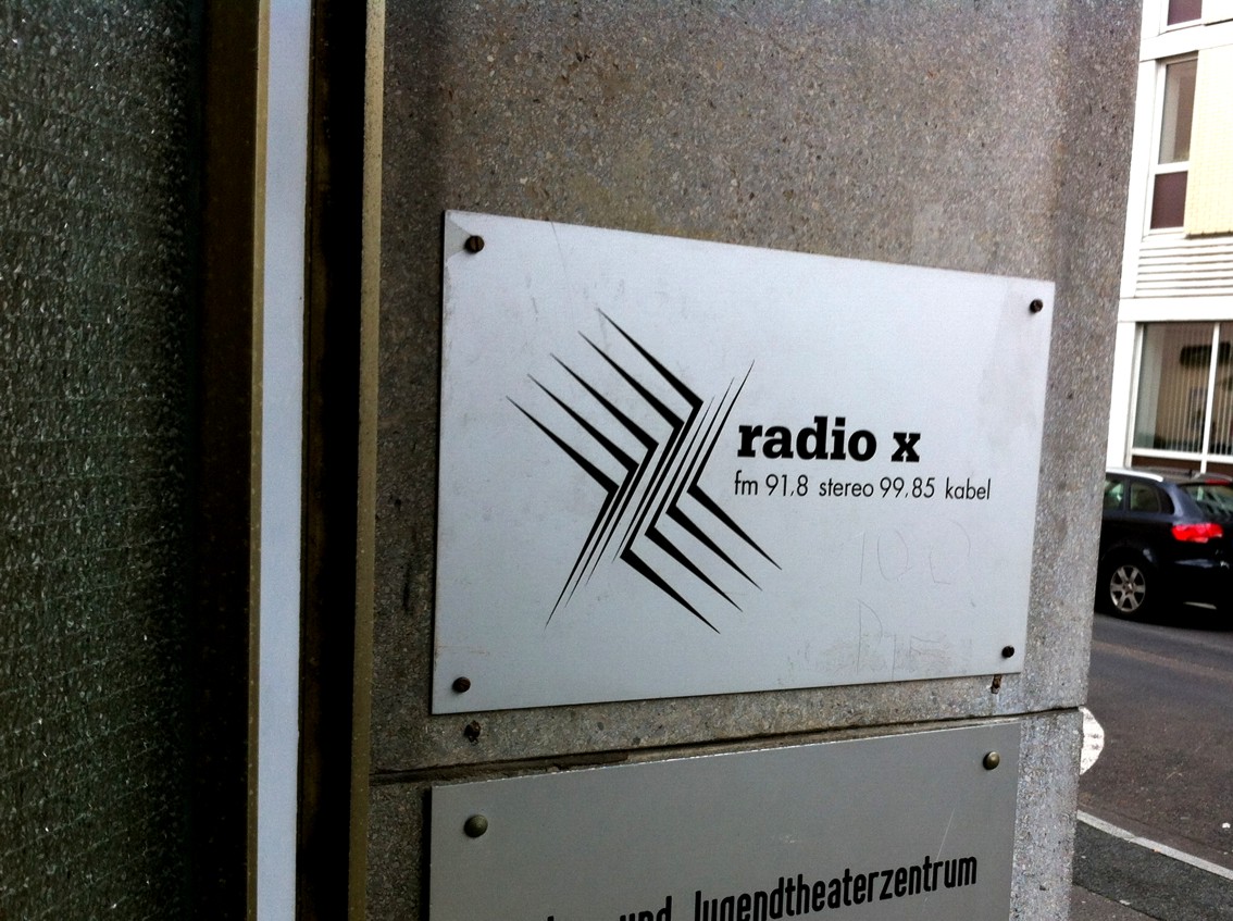 Radio-X Schild
